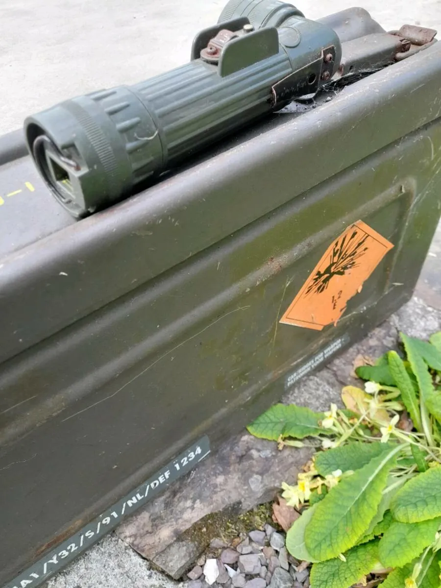 Old ammo box - Image 2