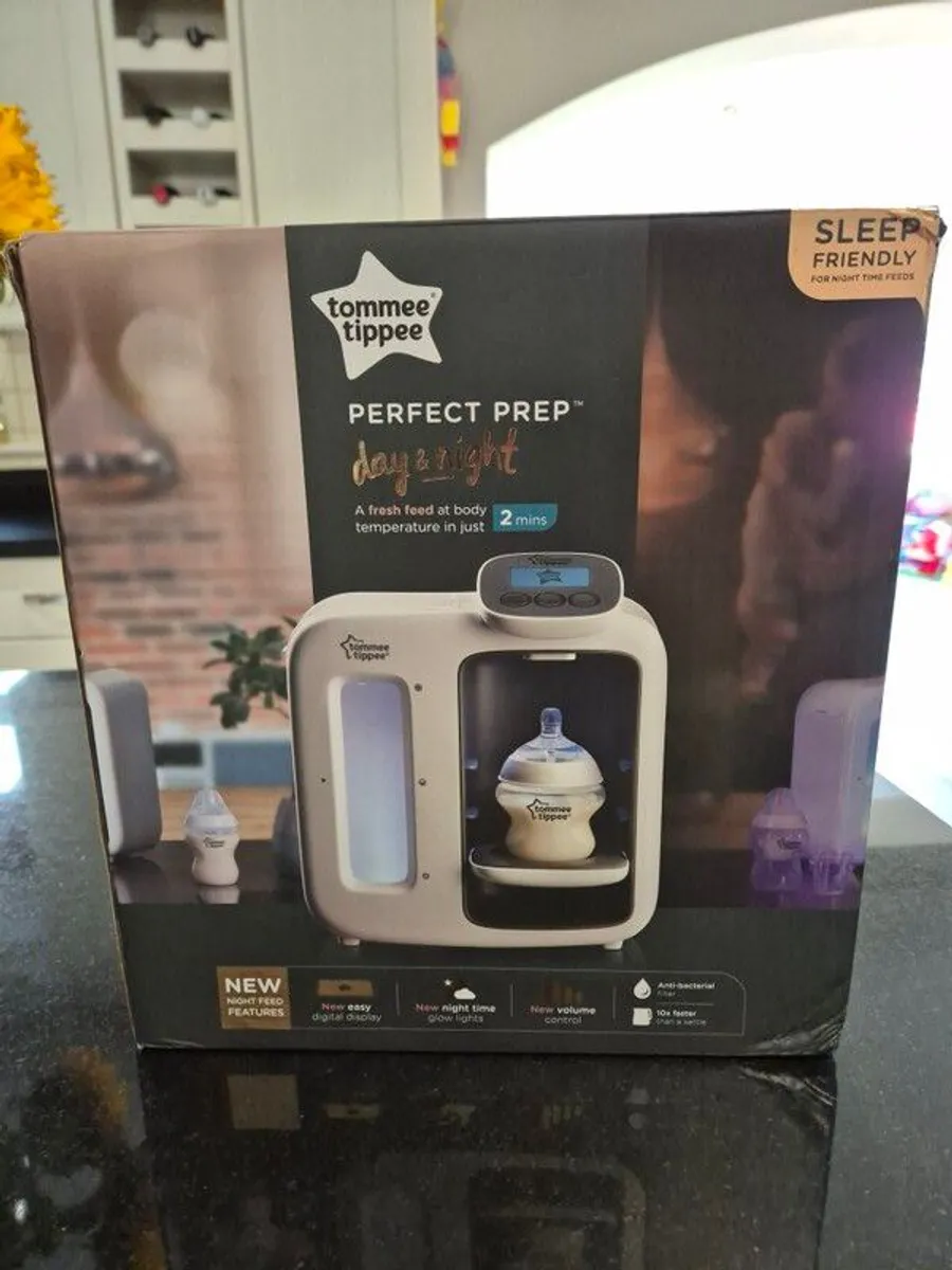 Tommee Tippee perfect prep day and night - Image 1