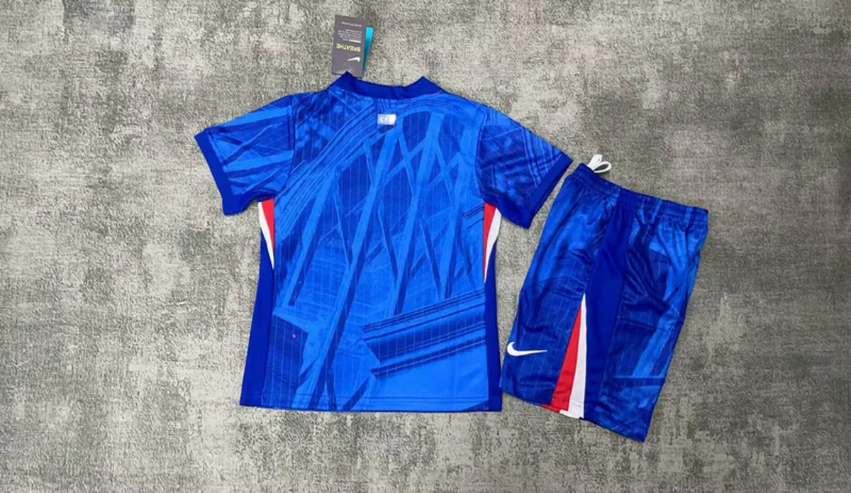 CHELSEA 25/26 KIDS FULL KIT , SIZE : 10/11 YRS - Image 2