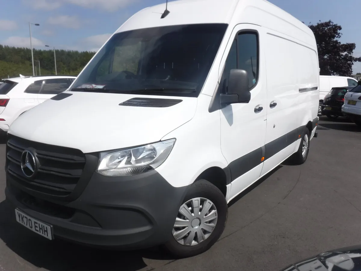 Mercedes-Benz Sprinter 2020 mwb high roof . - Image 3