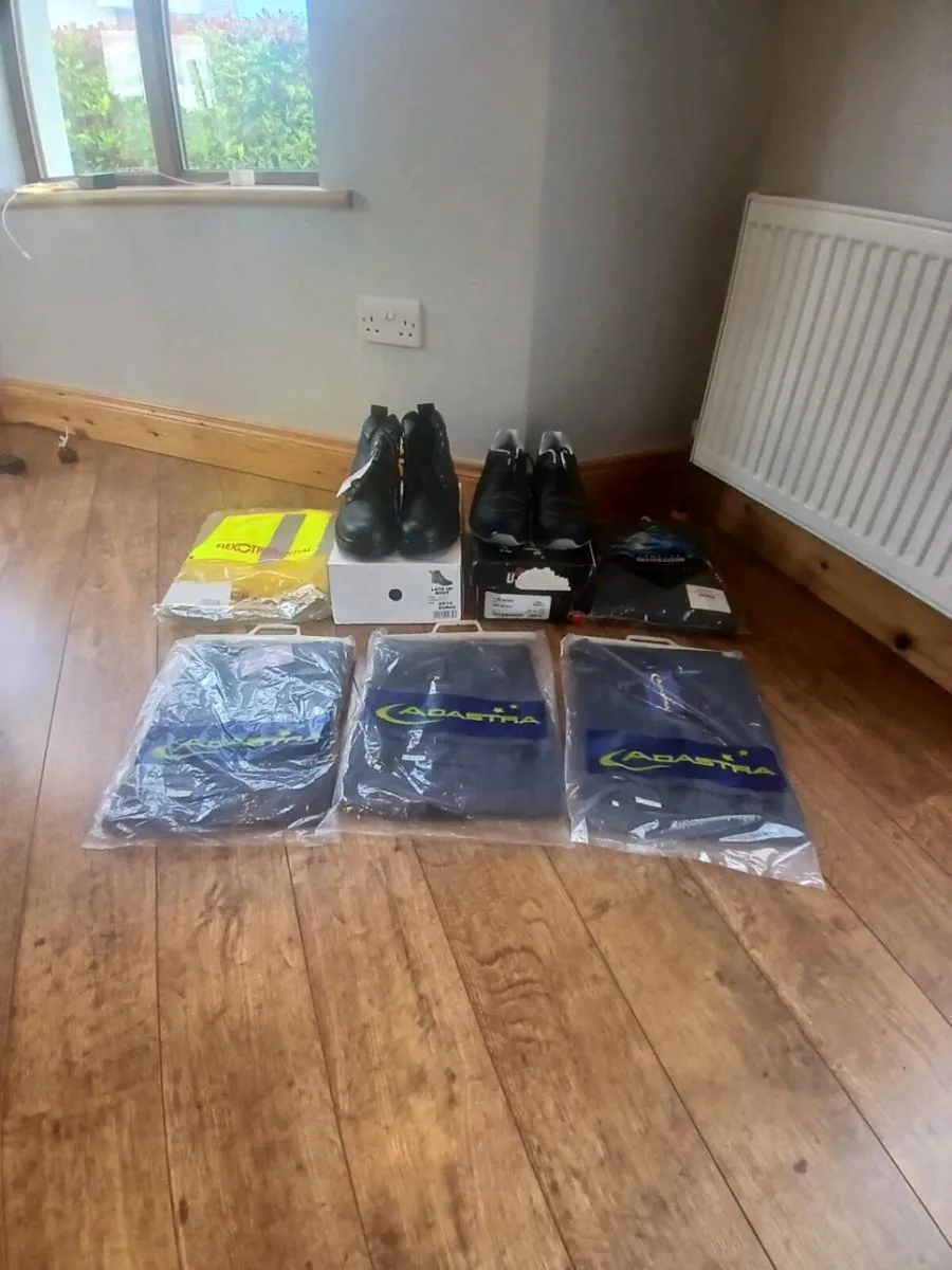 Work clothes / ppe - Image 1