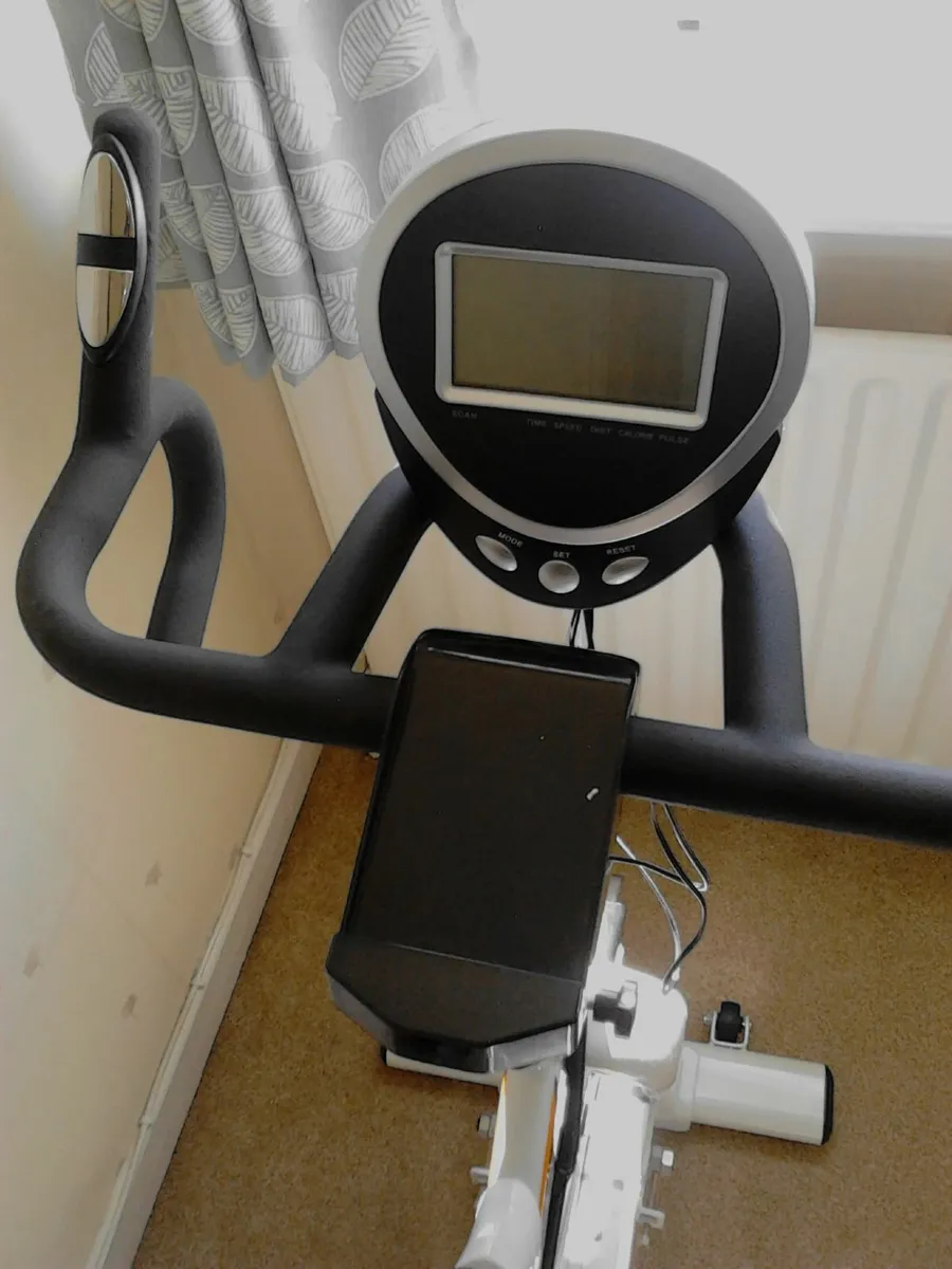 sports exercise bicycle - Image 3