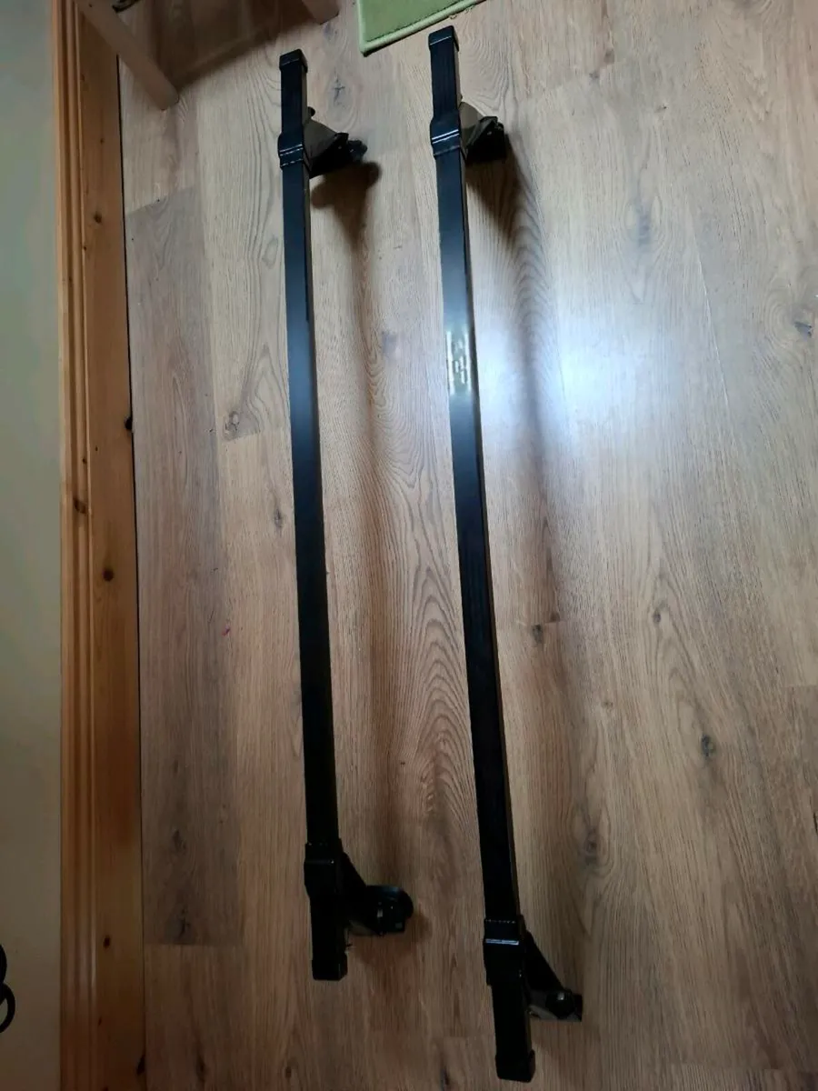 Roof bars Passat B7 Saloon - Image 1