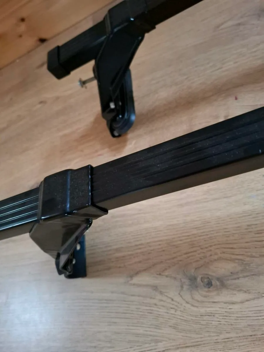 Roof bars Passat B7 Saloon - Image 2