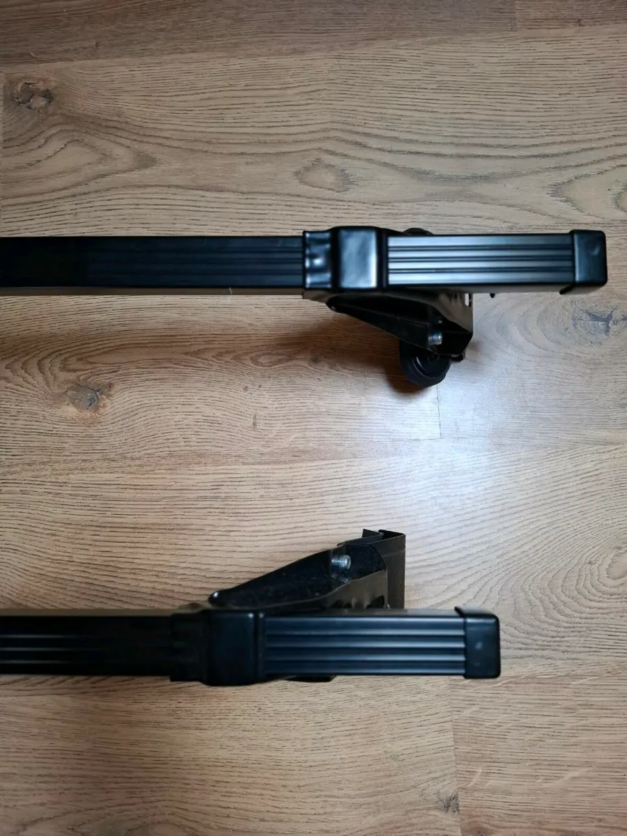 Roof bars Passat B7 Saloon - Image 3
