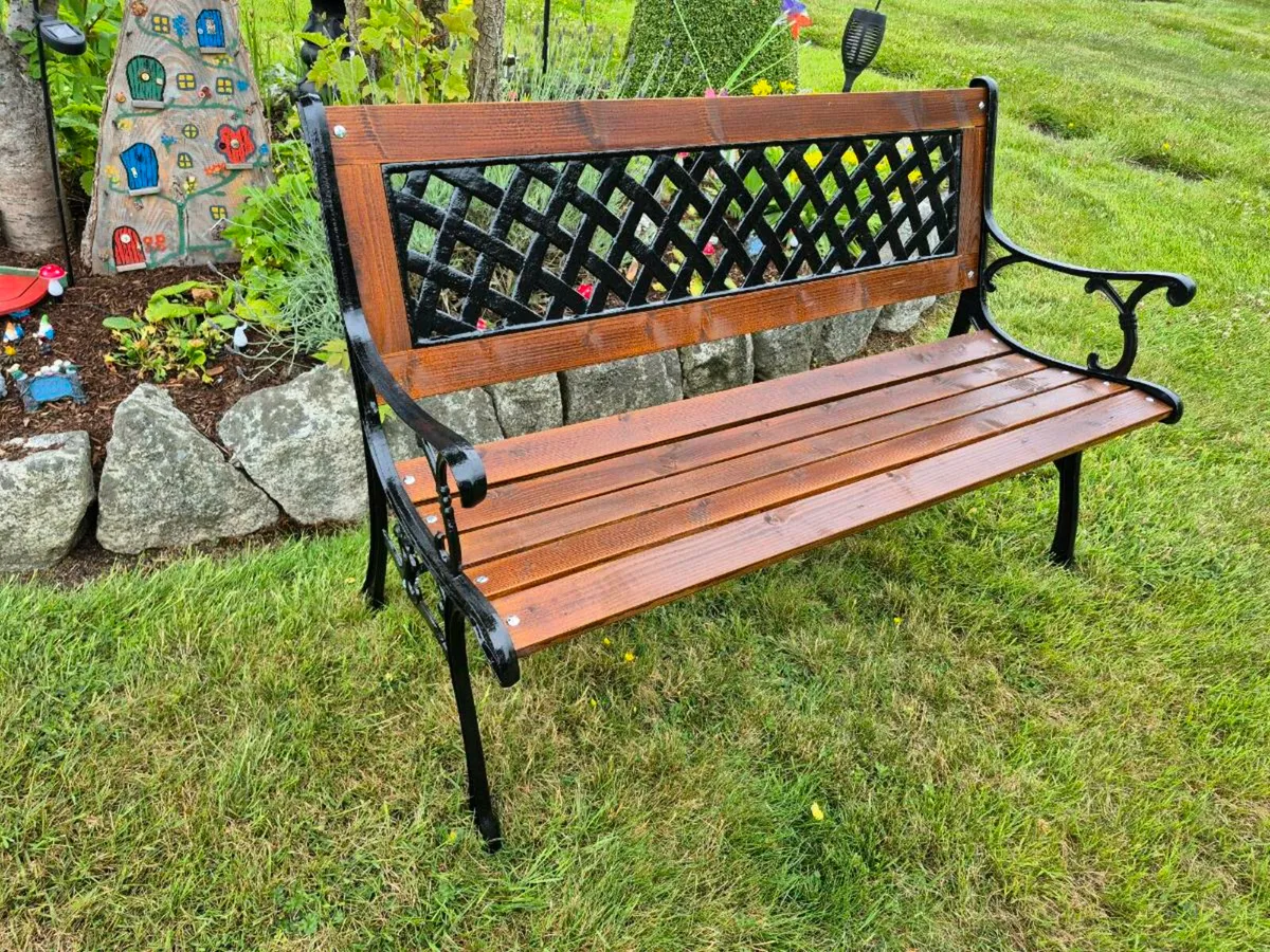 Cast iron Garden bench - Image 2