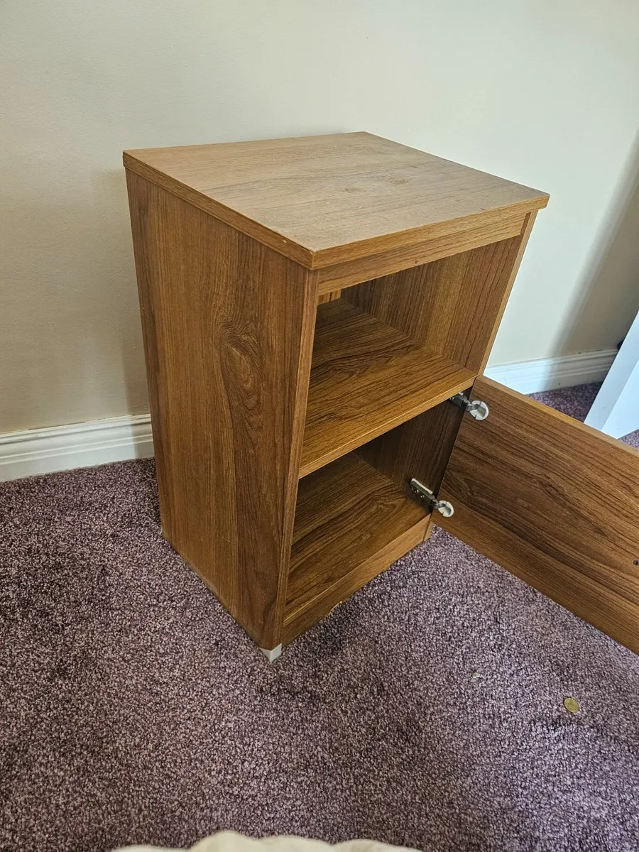 Bedroom locker - Image 4