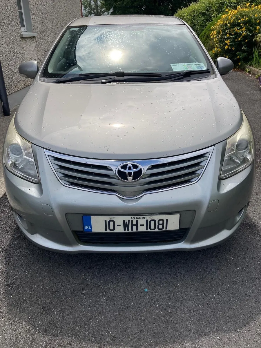 Toyota Avensis 2010 - Image 1