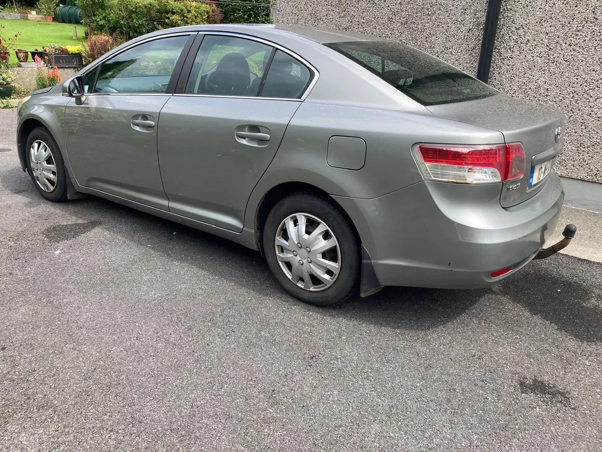 Toyota Avensis 2010 - Image 4
