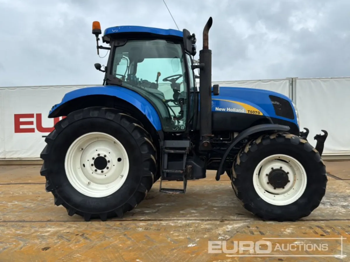 2011 New Holland T6070 - Image 4