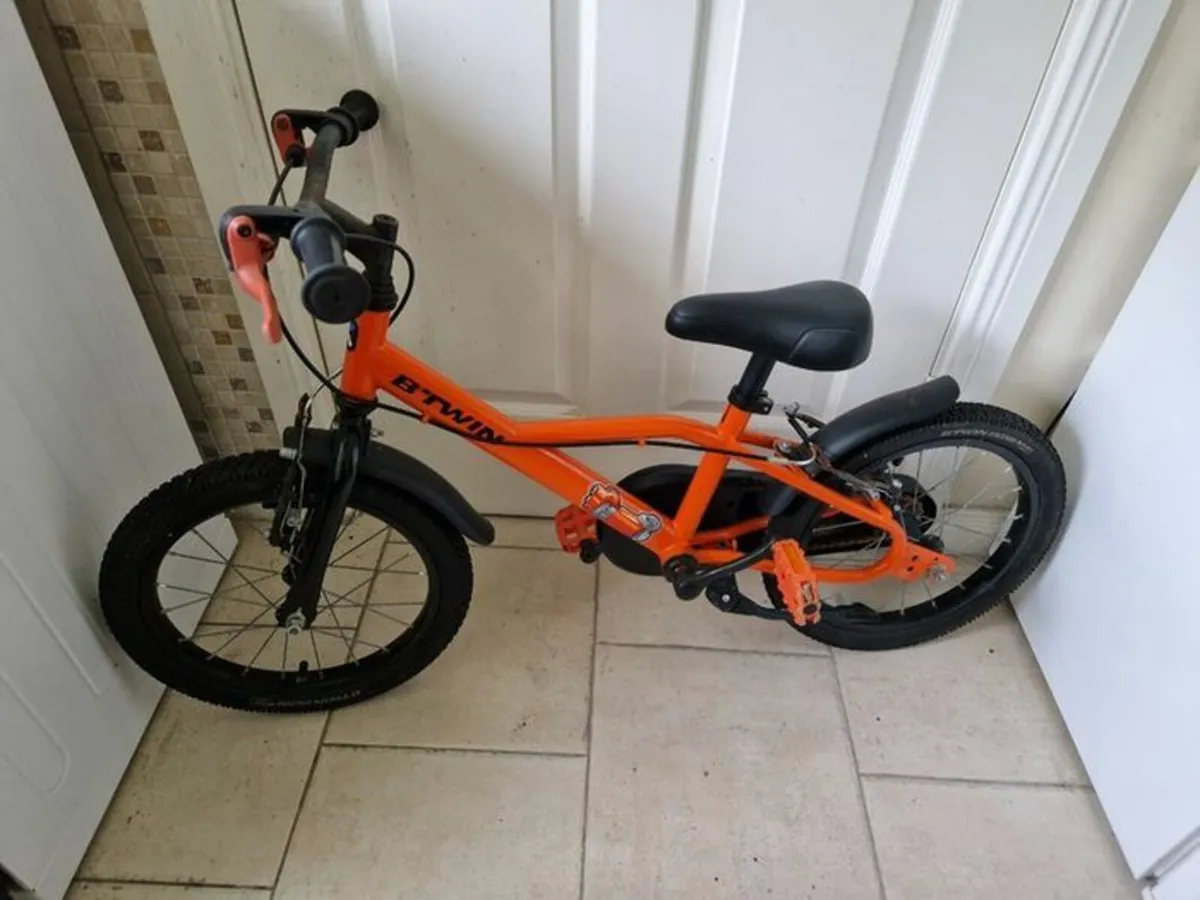 BTWIN Discover Childs Bike, 16 inch, Exc Condition - Image 2