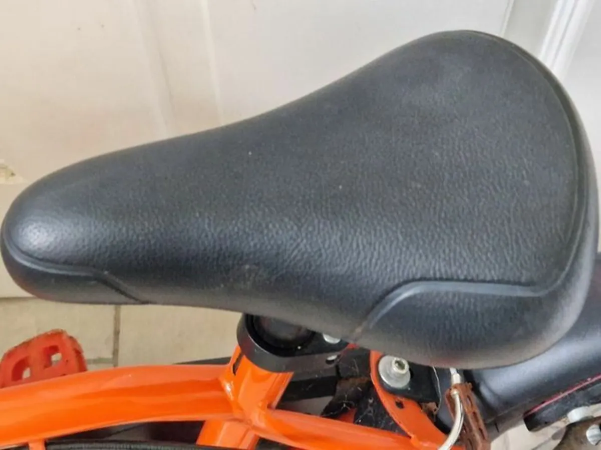 BTWIN Discover Childs Bike, 16 inch, Exc Condition - Image 3
