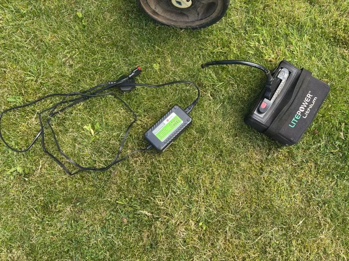 powered golf trolley - Image 3