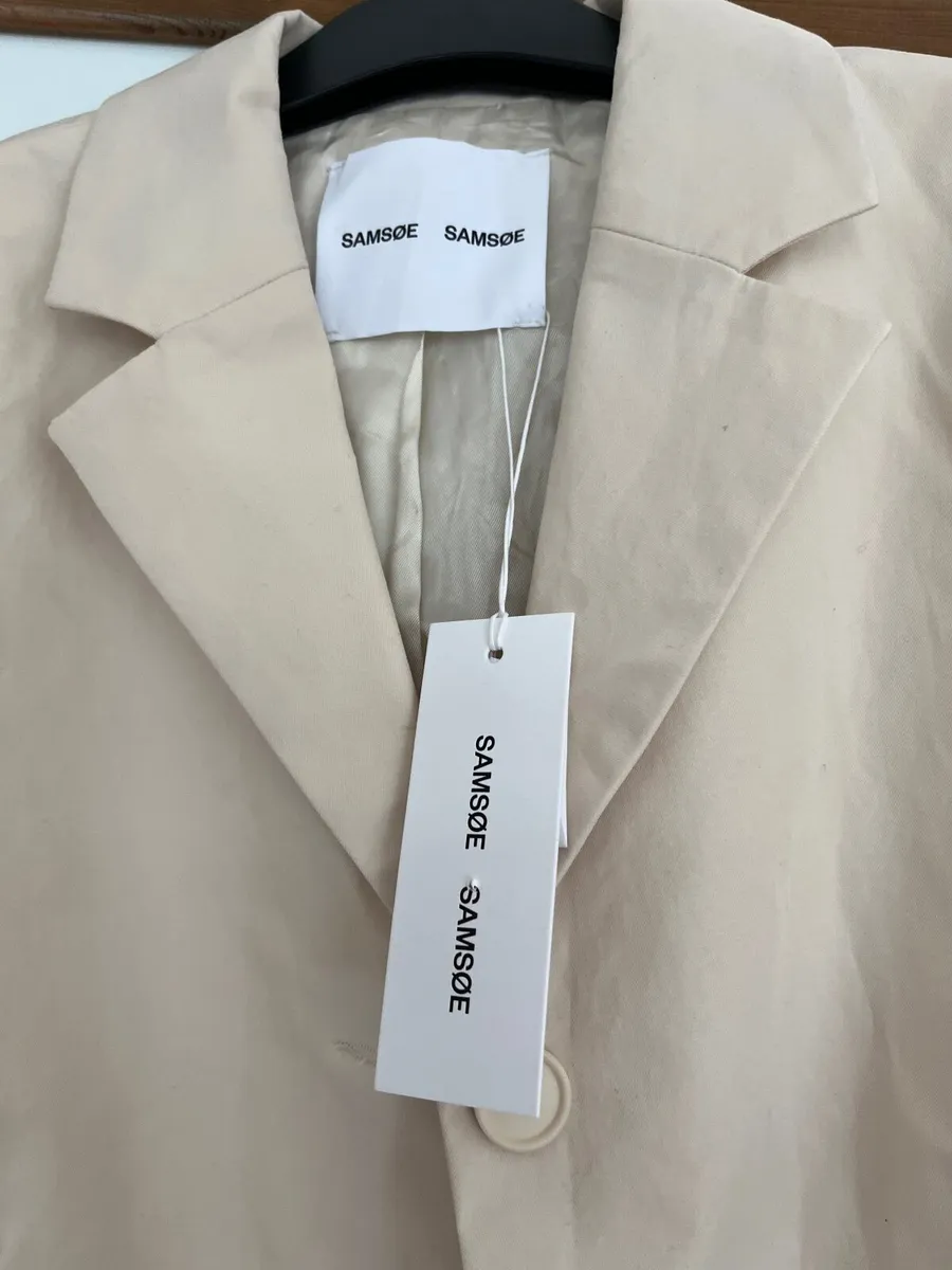 Samsoe & one & another blazer and trousers - Image 4