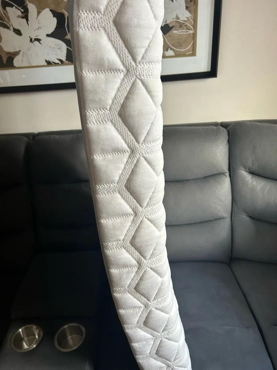 Kingkoil cot mattress - Image 2