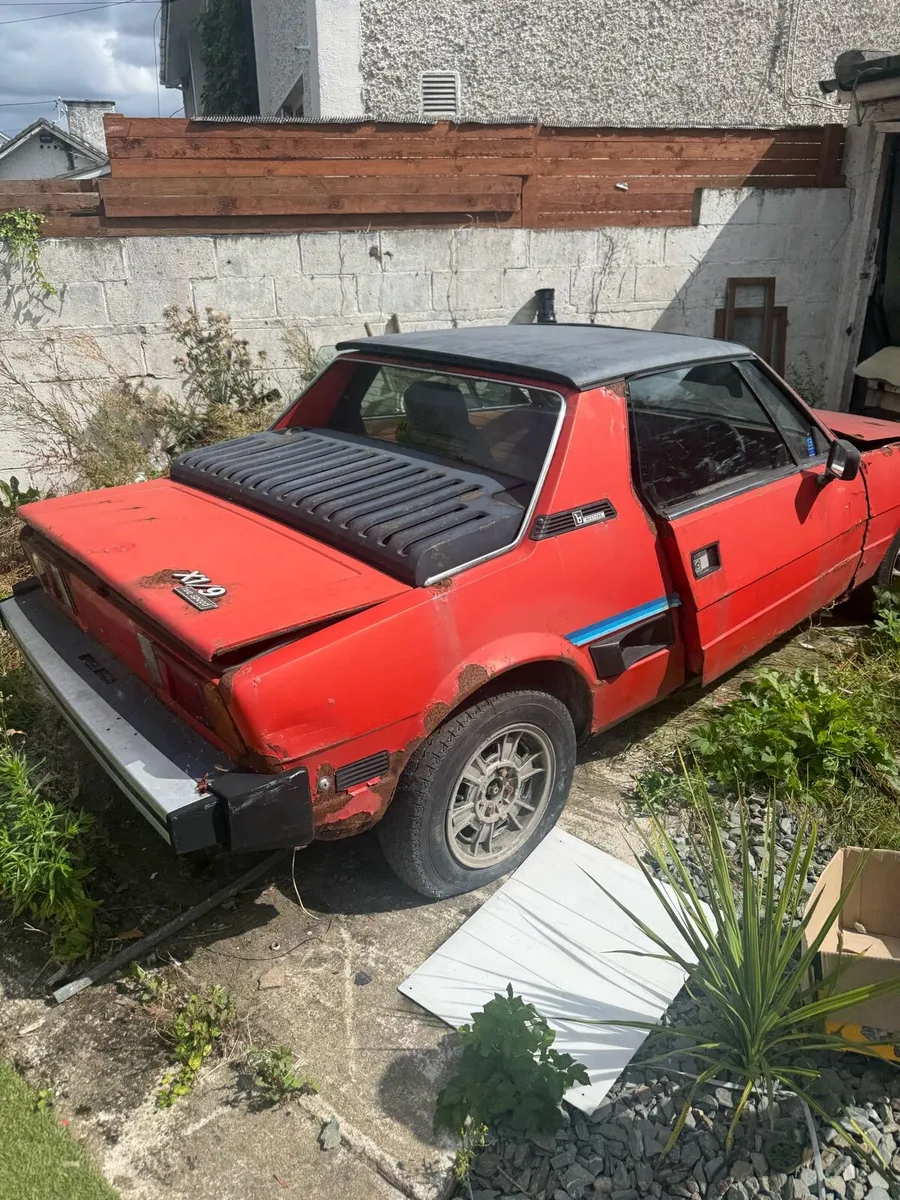 Fiat X1/9,
