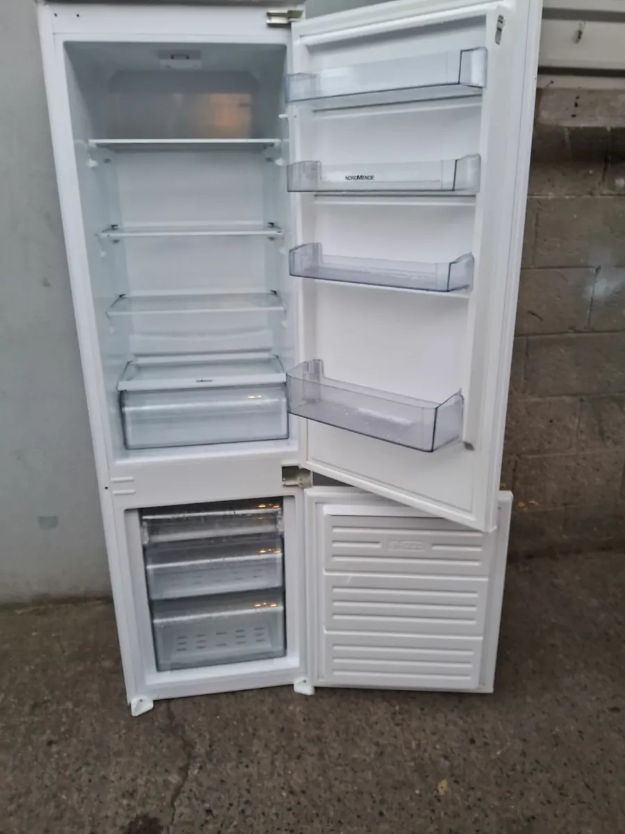 INTEGRETED FRIDGE AND FREEZER - Image 2
