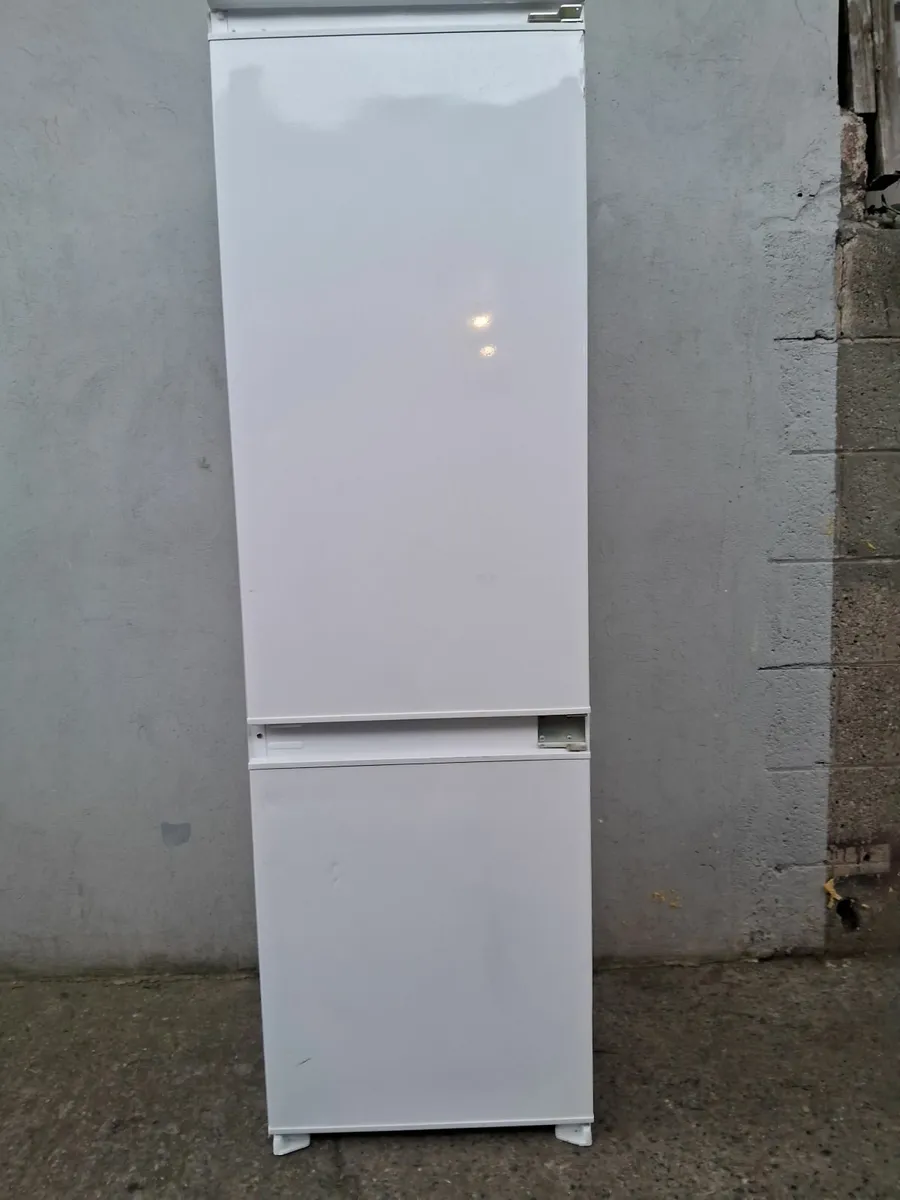 INTEGRETED FRIDGE AND FREEZER - Image 4