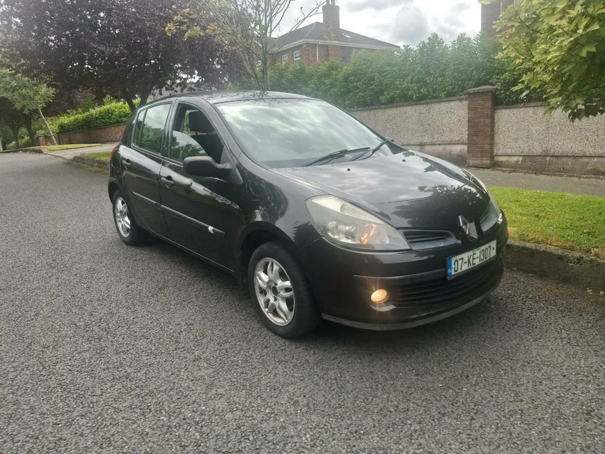 RENAULT Clio - Image 1