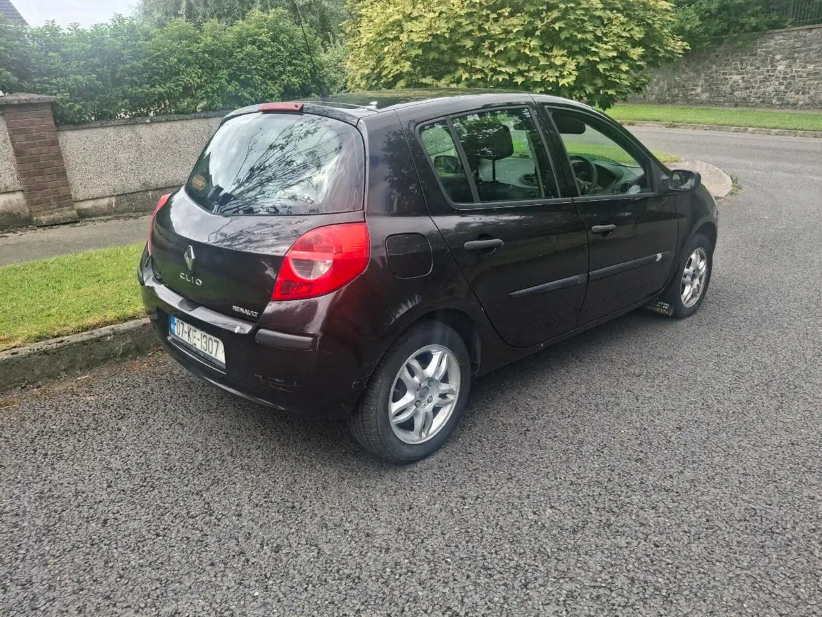 RENAULT Clio - Image 3