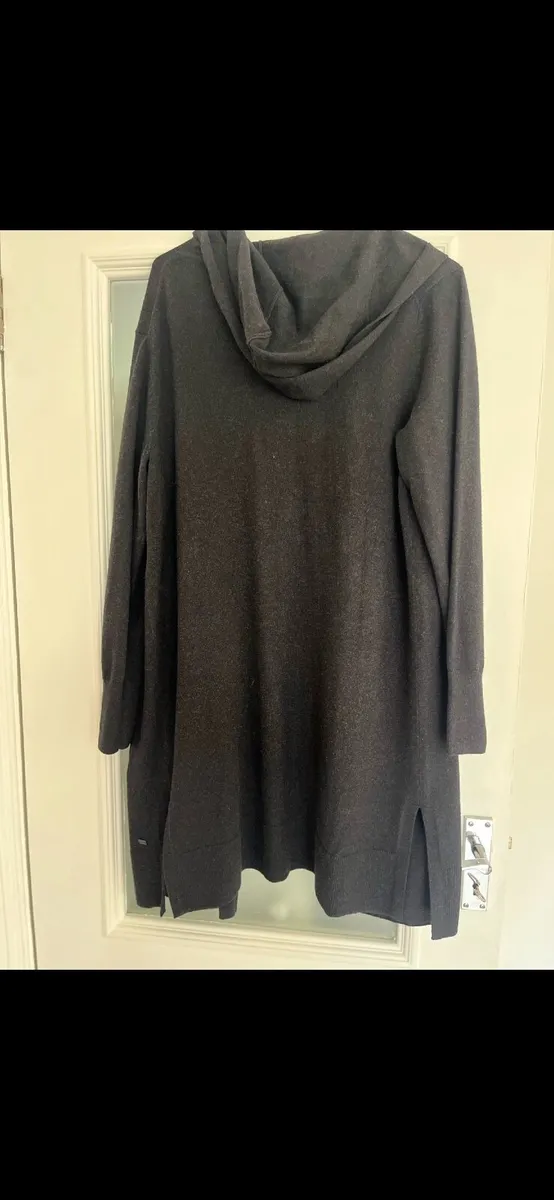 BNWT Marco Polo long black cardigan with pockets - Image 3