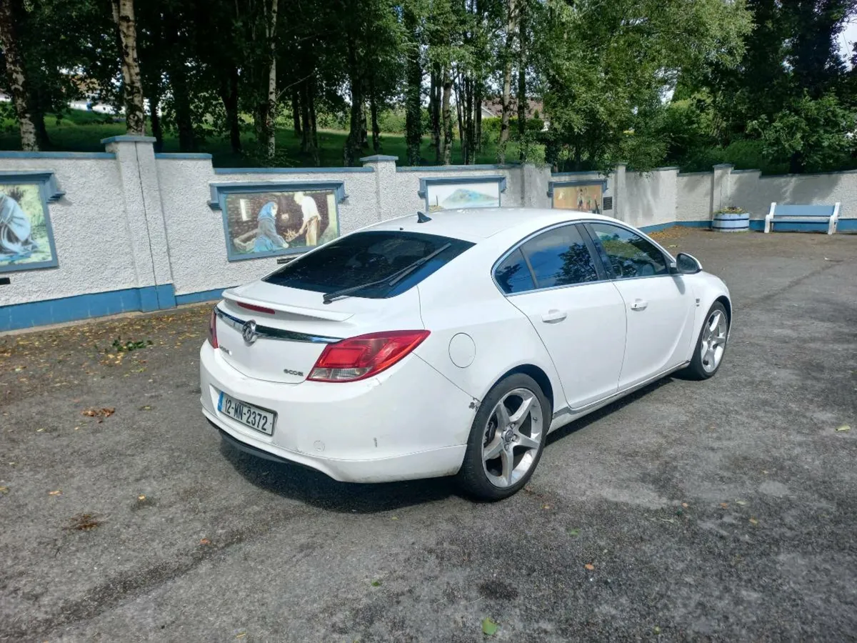 Vauxhall Insignia - Image 3
