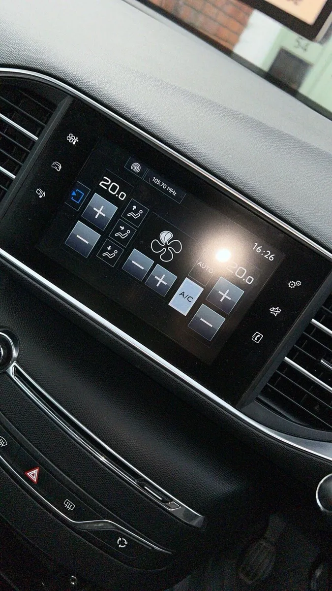 Peugeot 308 - Image 4
