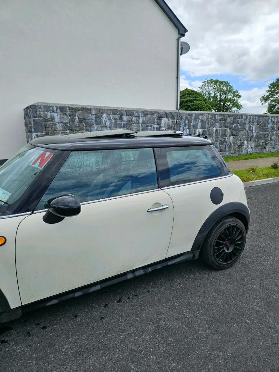 Mini cooper r56 sunroof black edition - Image 4