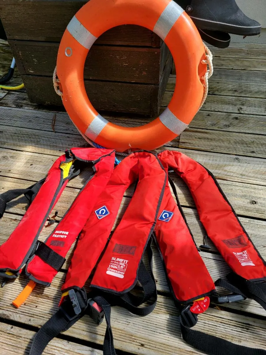 3 Life Jackets (Type 2) & Floatation Ring