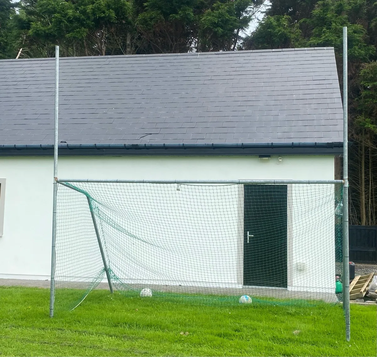 Football goalpost - Image 1