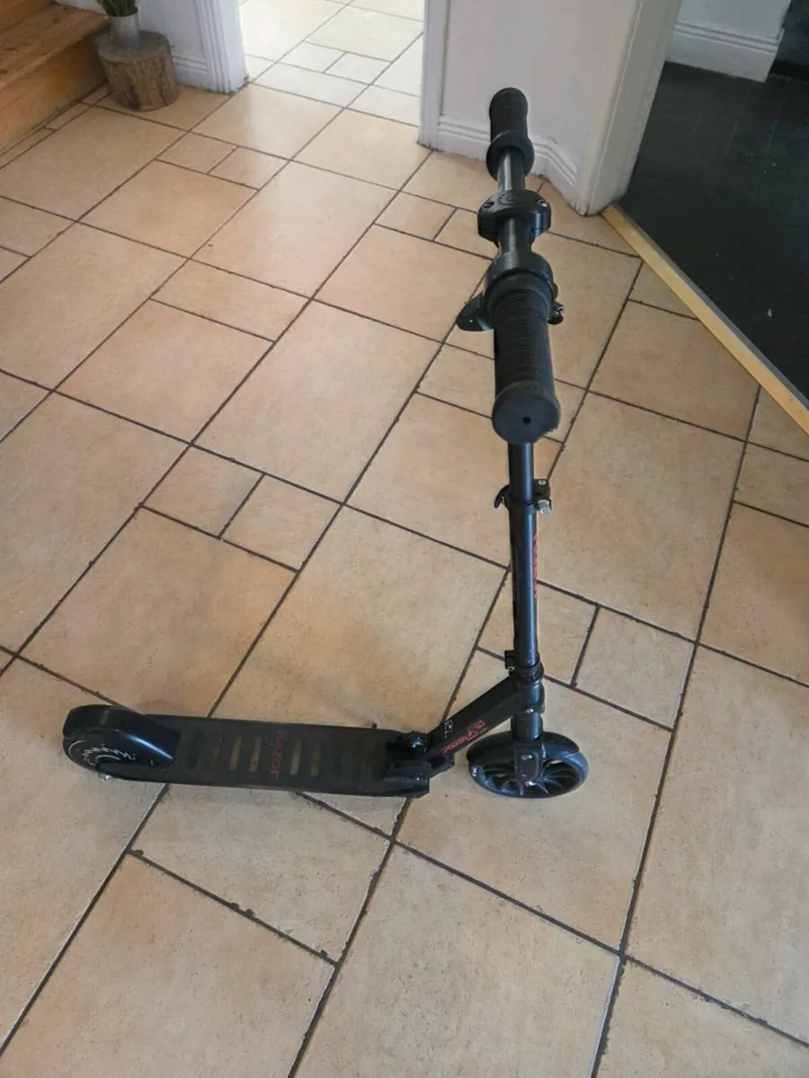 Electric Scooter - Image 2