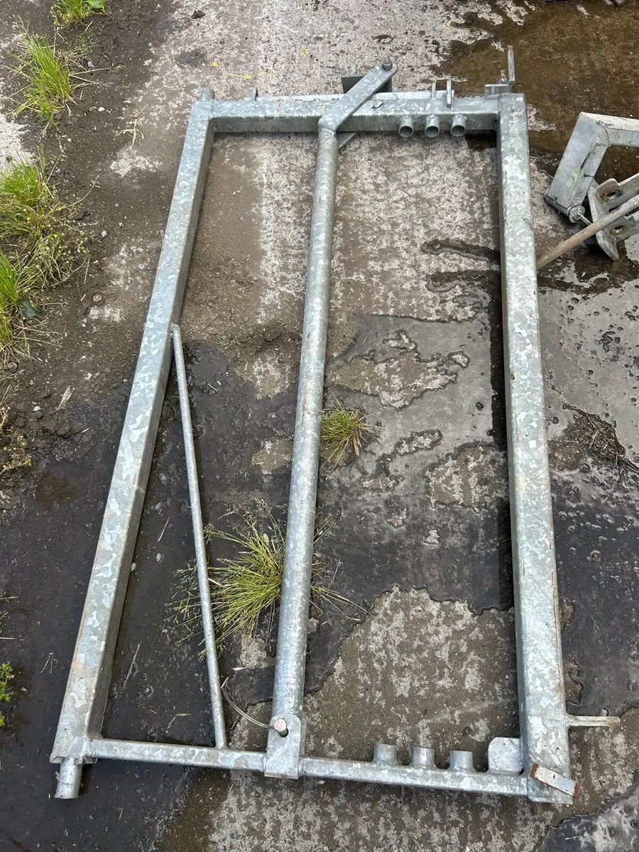 Head scoop sculling gate and shear grab - Image 2
