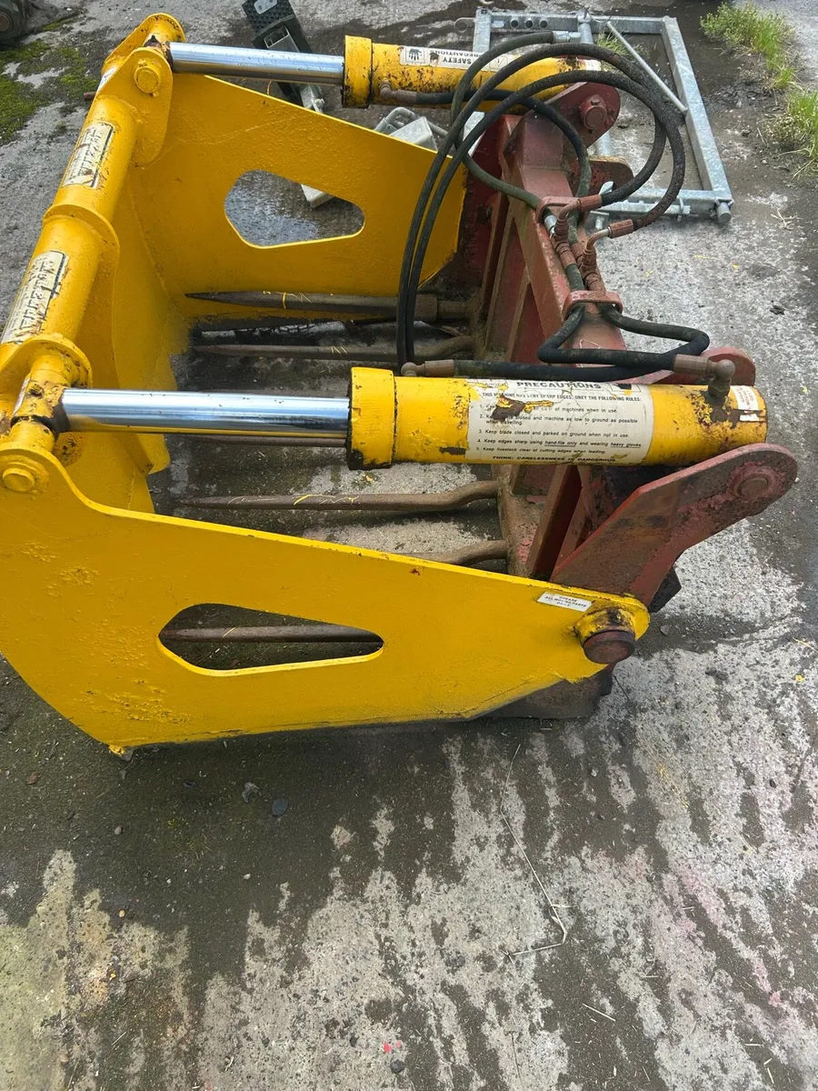Head scoop sculling gate and shear grab - Image 4