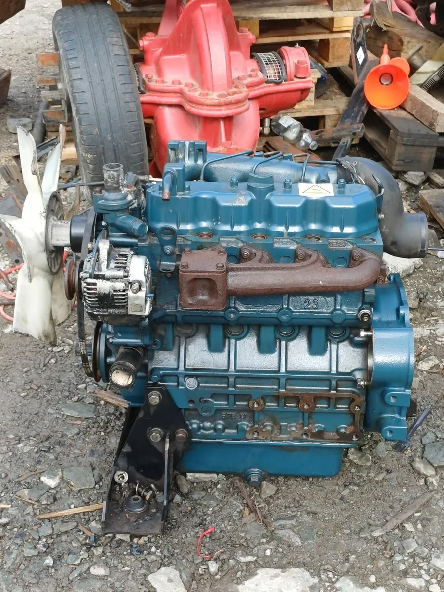 KUBOTA 4 cylinder V2203(VIDEO AVAILABLE) - Image 1