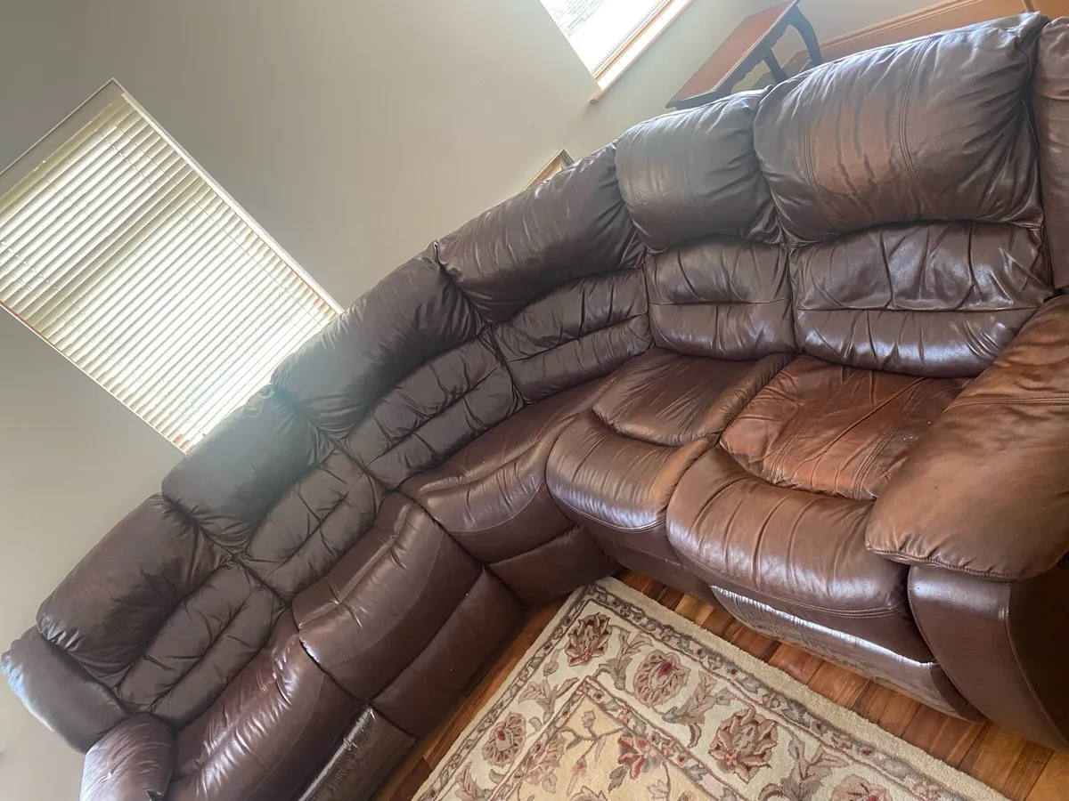 Leather couch - Image 1