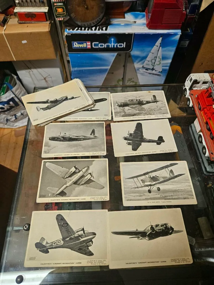 Vintage Aircraft Post Cards 39 - Image 1