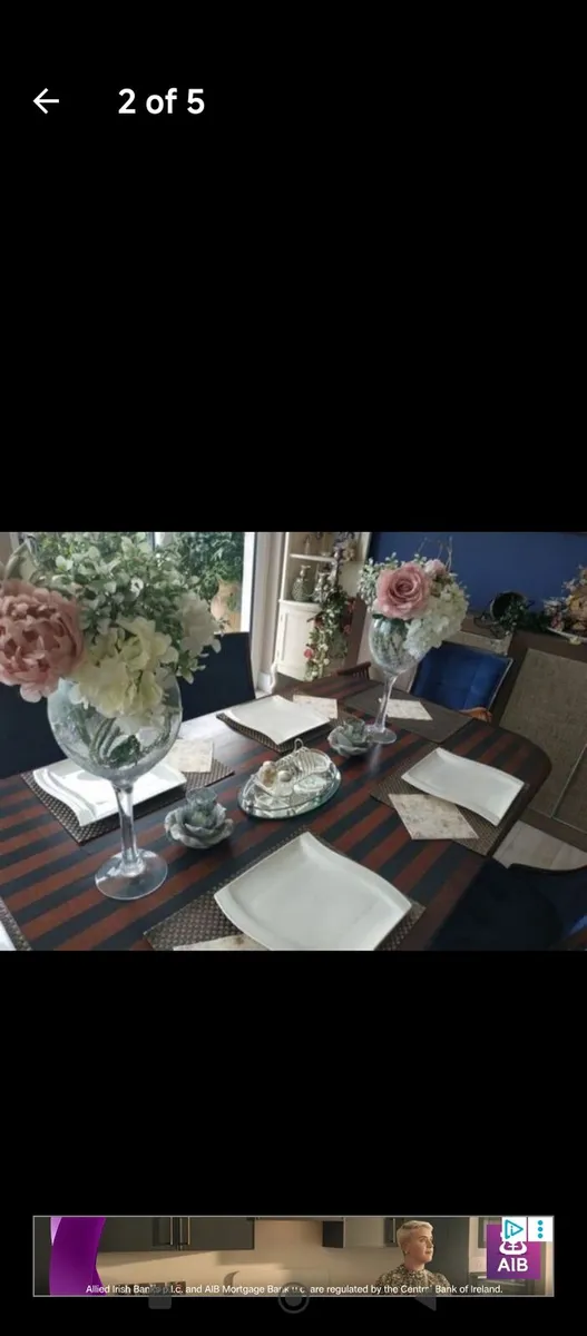 Dining table - Image 1