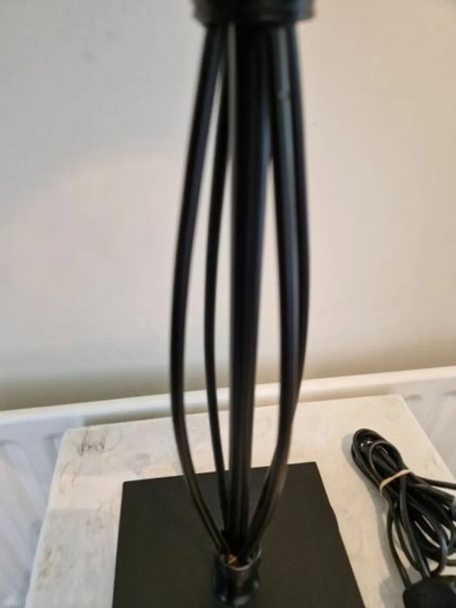 Lovely Table Lamp with Lampshade - Image 3