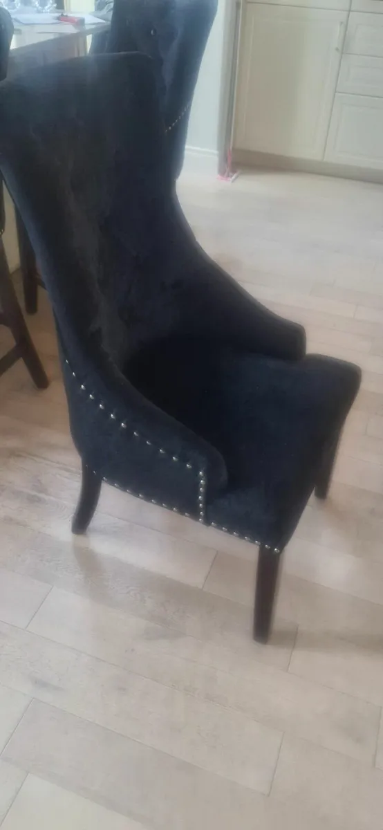 Dining table and chairs - Image 4