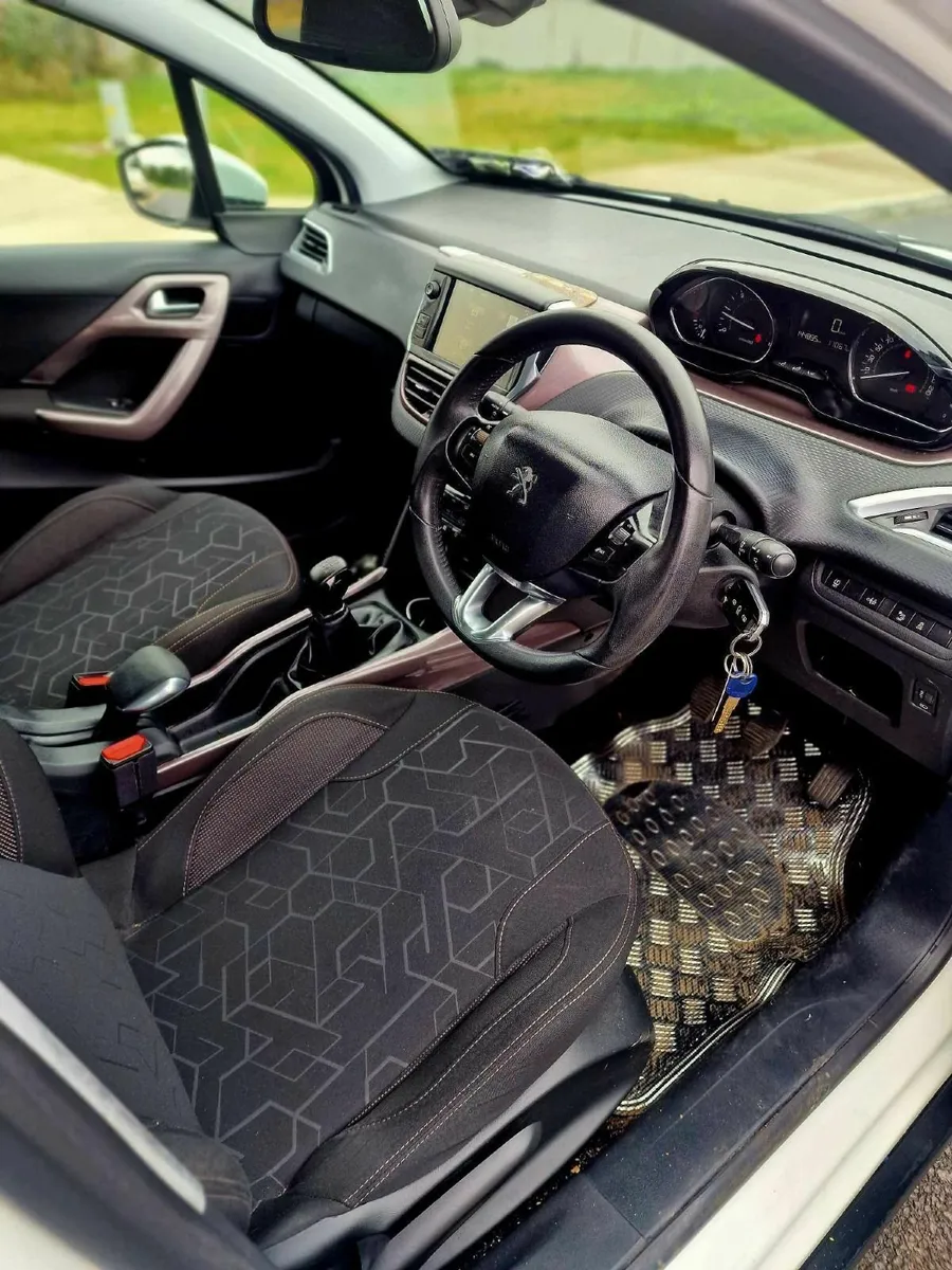 Peugeot 2008 2015 - Image 2