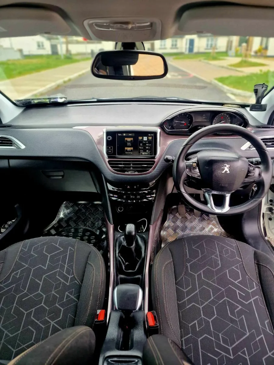 Peugeot 2008 2015 - Image 3