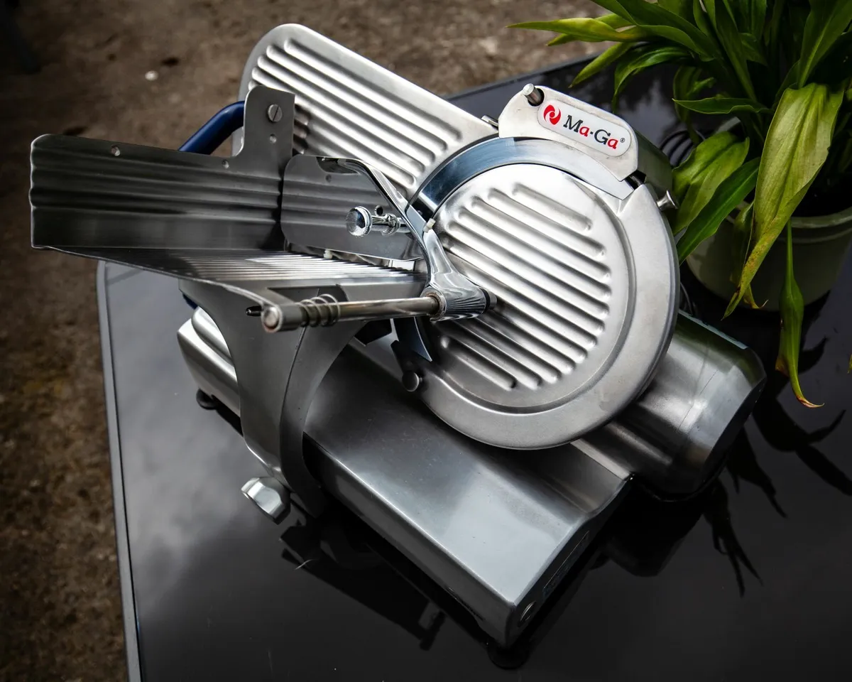 Meat Slicer - Ma-Ga 310P2 - 310mm Blade 230V Motor - Image 2