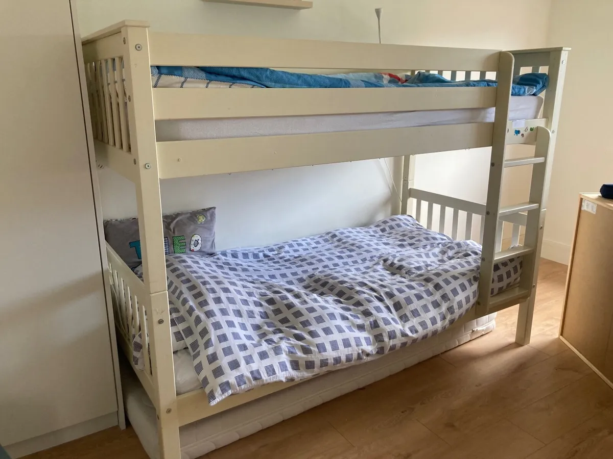 Bunk bed FREE - Image 1
