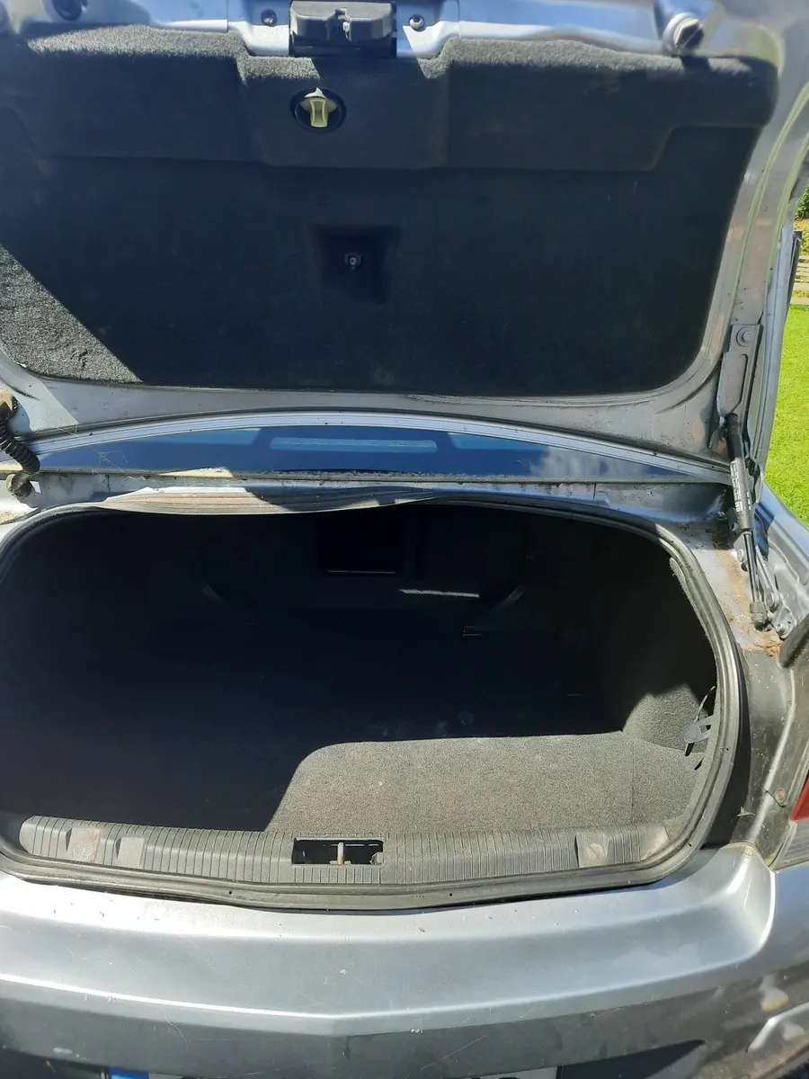Opel Astra 2008 - Image 3