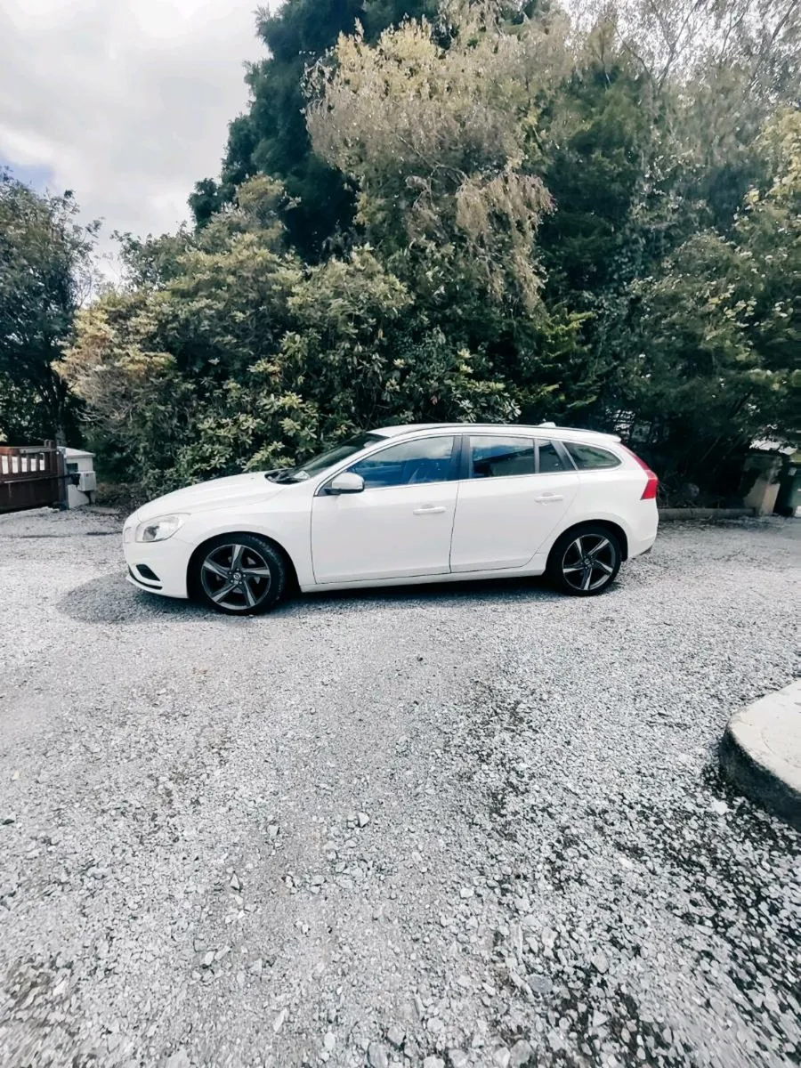 Volvo V60 - Image 3