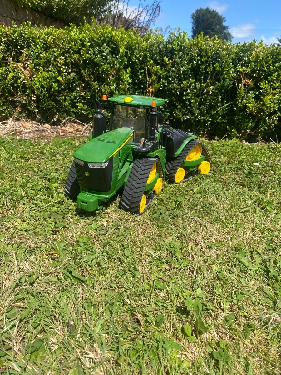Bruder toy John Deere 9620RX - Image 2