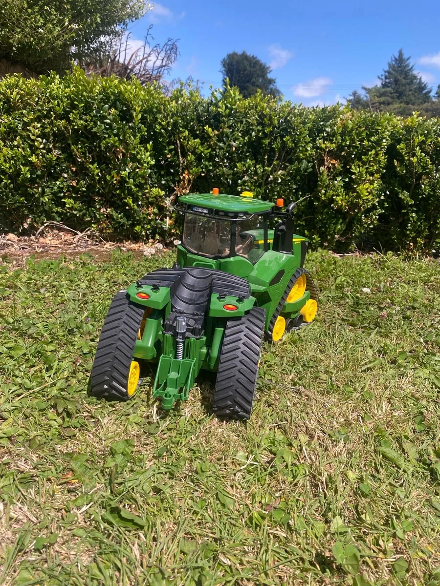 Bruder toy John Deere 9620RX - Image 4