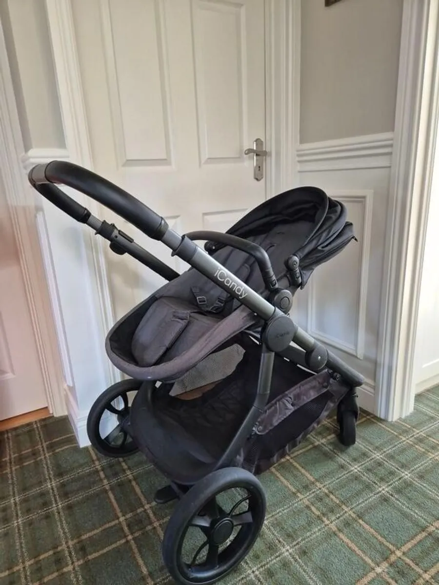 iCandy Orange pushchair and bassinet - Image 1