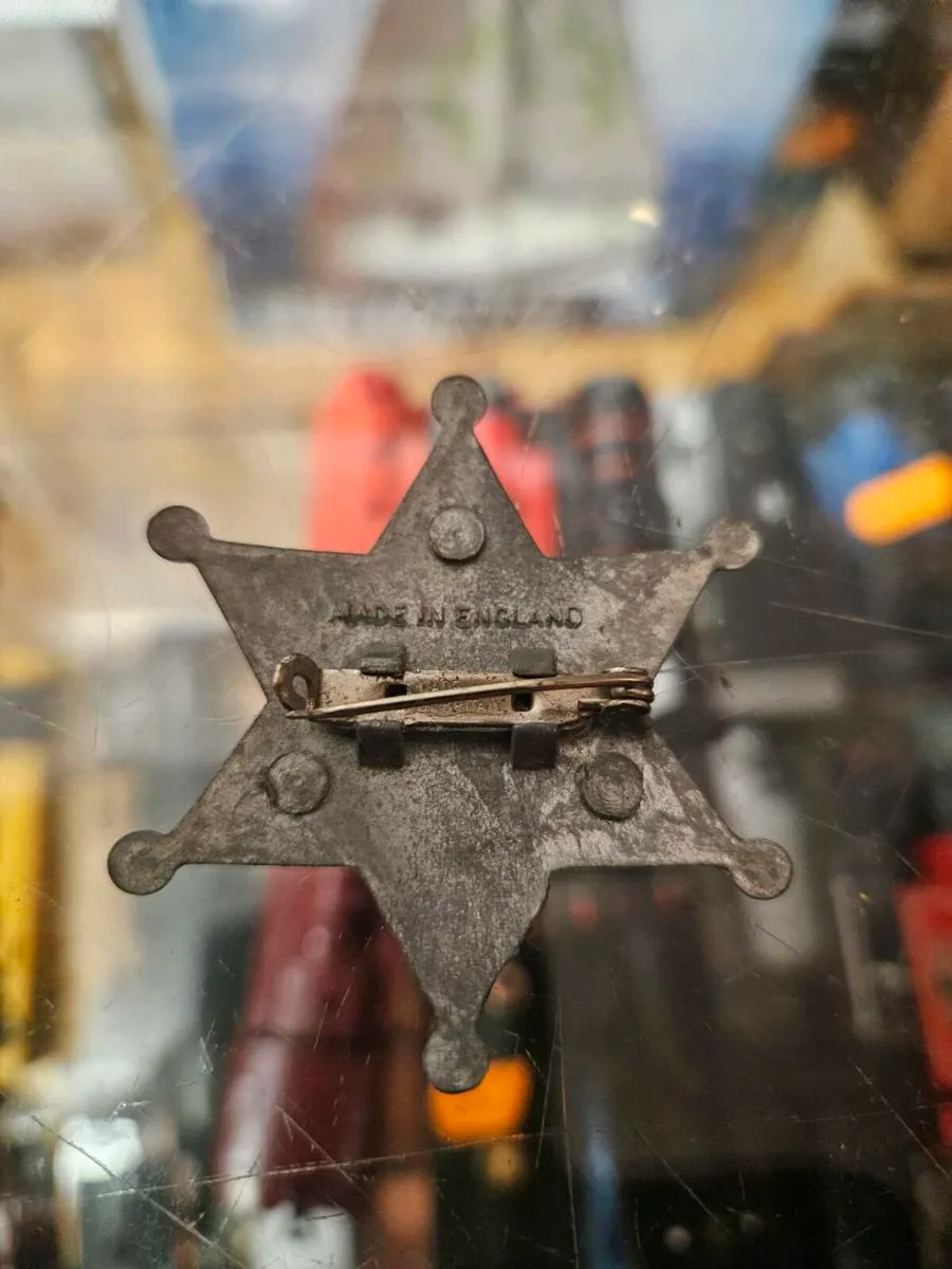 Vintage Sheriff Badge Made in England - Image 2