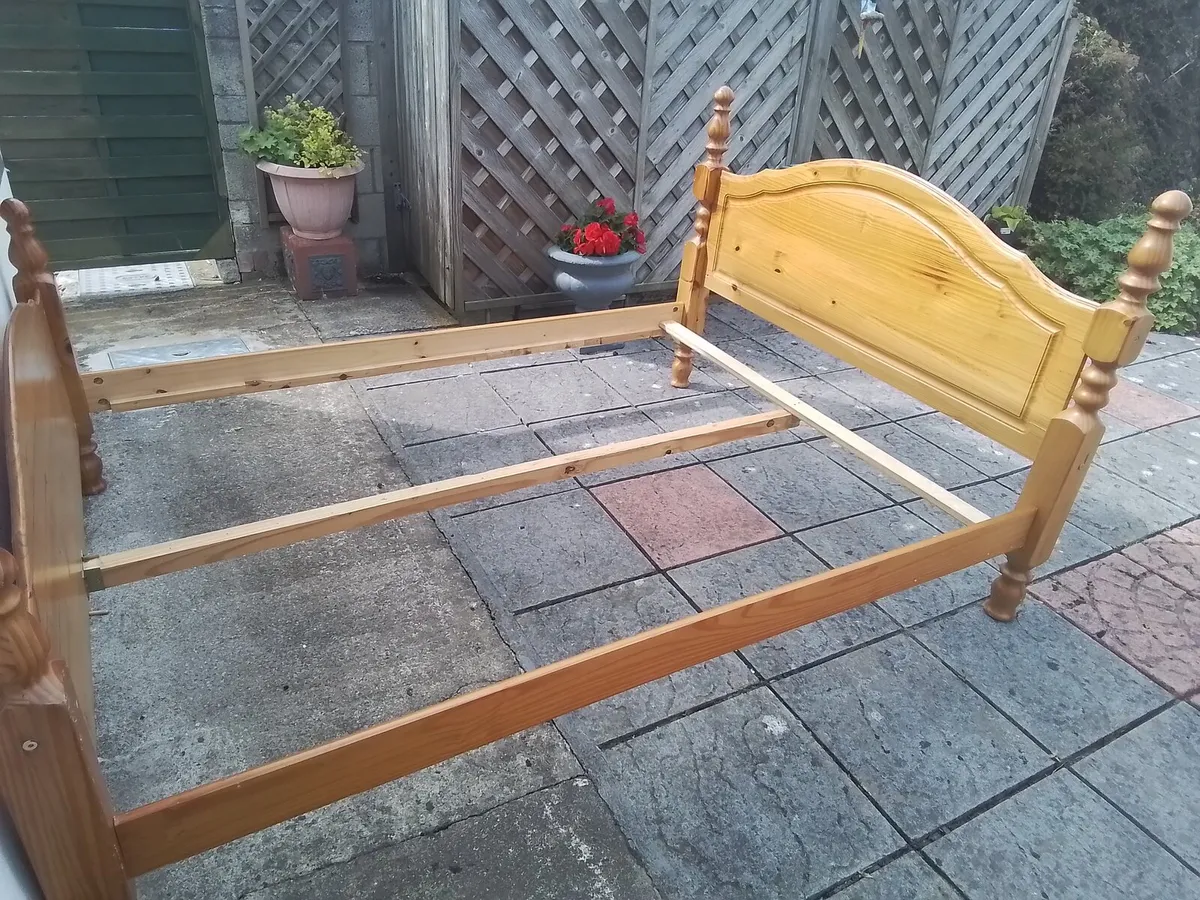 King bed frame - Image 4